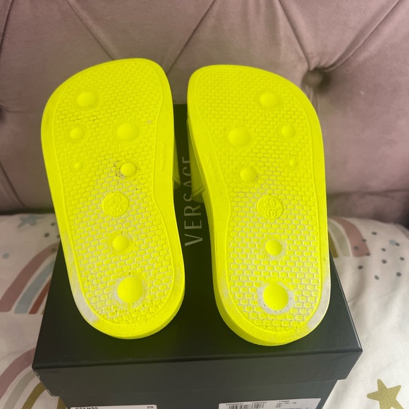 Versace slides - Picture 2 of 3